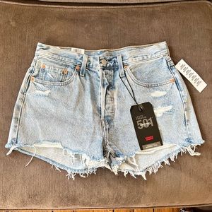 Levi jean shorts! SiZe 29!